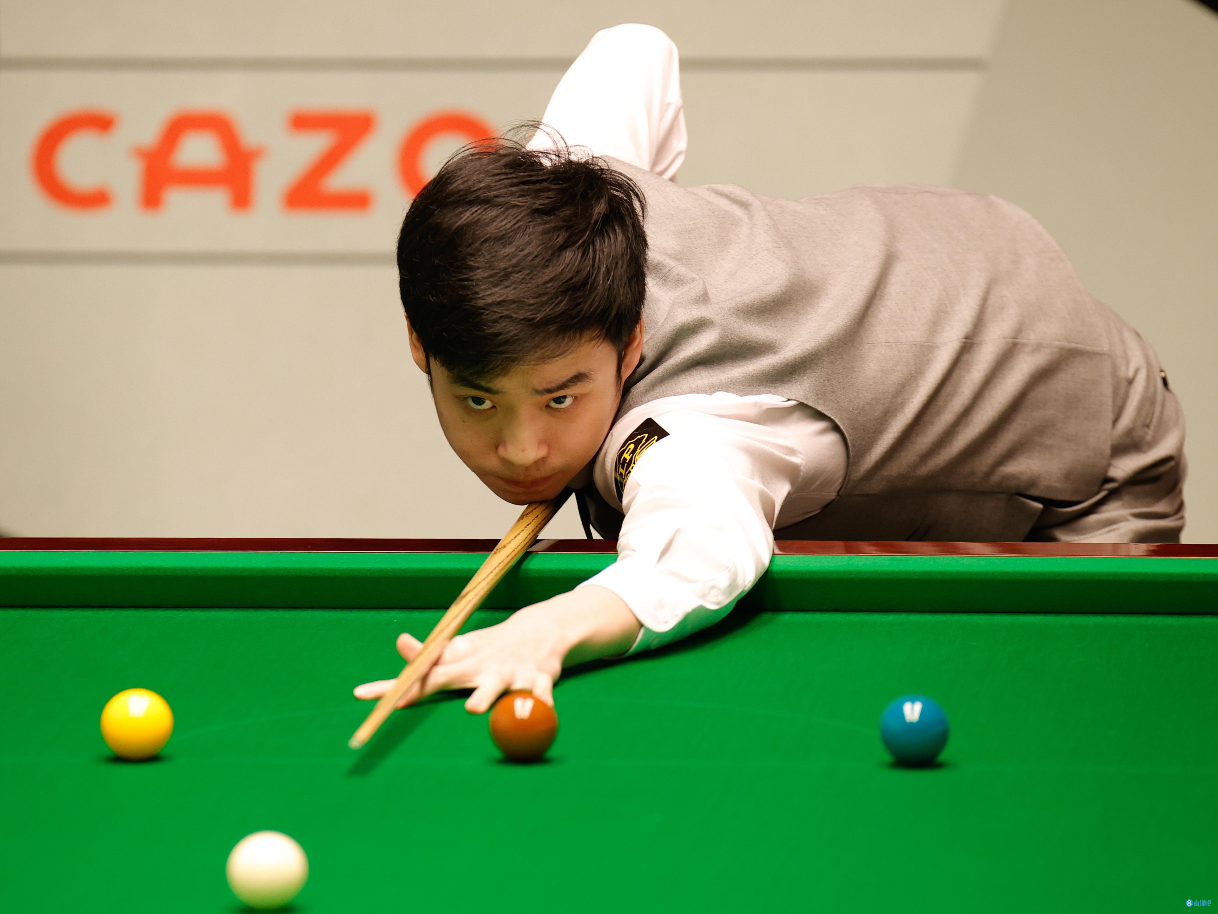 绿茵场迈向 绿茵场迈向