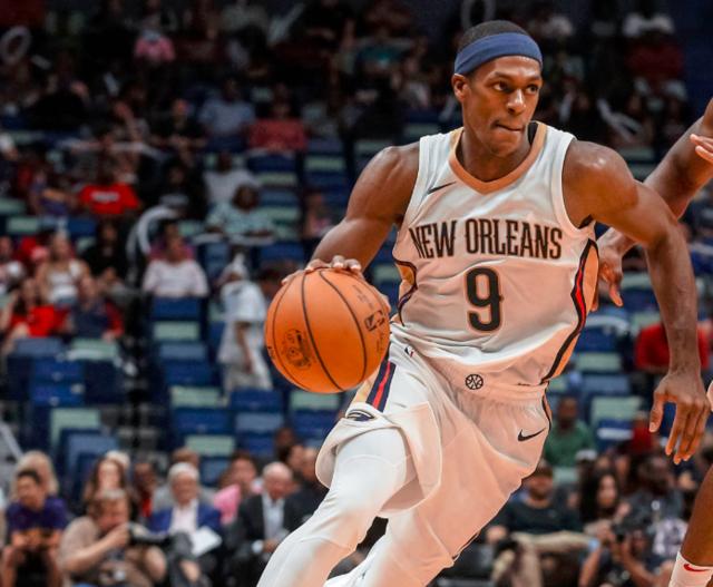 开聚光灯的 开聚光灯的